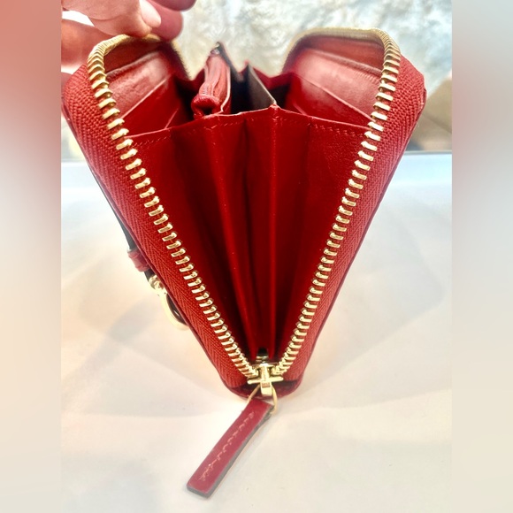 Gucci Guccissima micro GG Spur Belted Patent Leather Red Wallet W/ Satin Dustbag - Picture 14 of 16